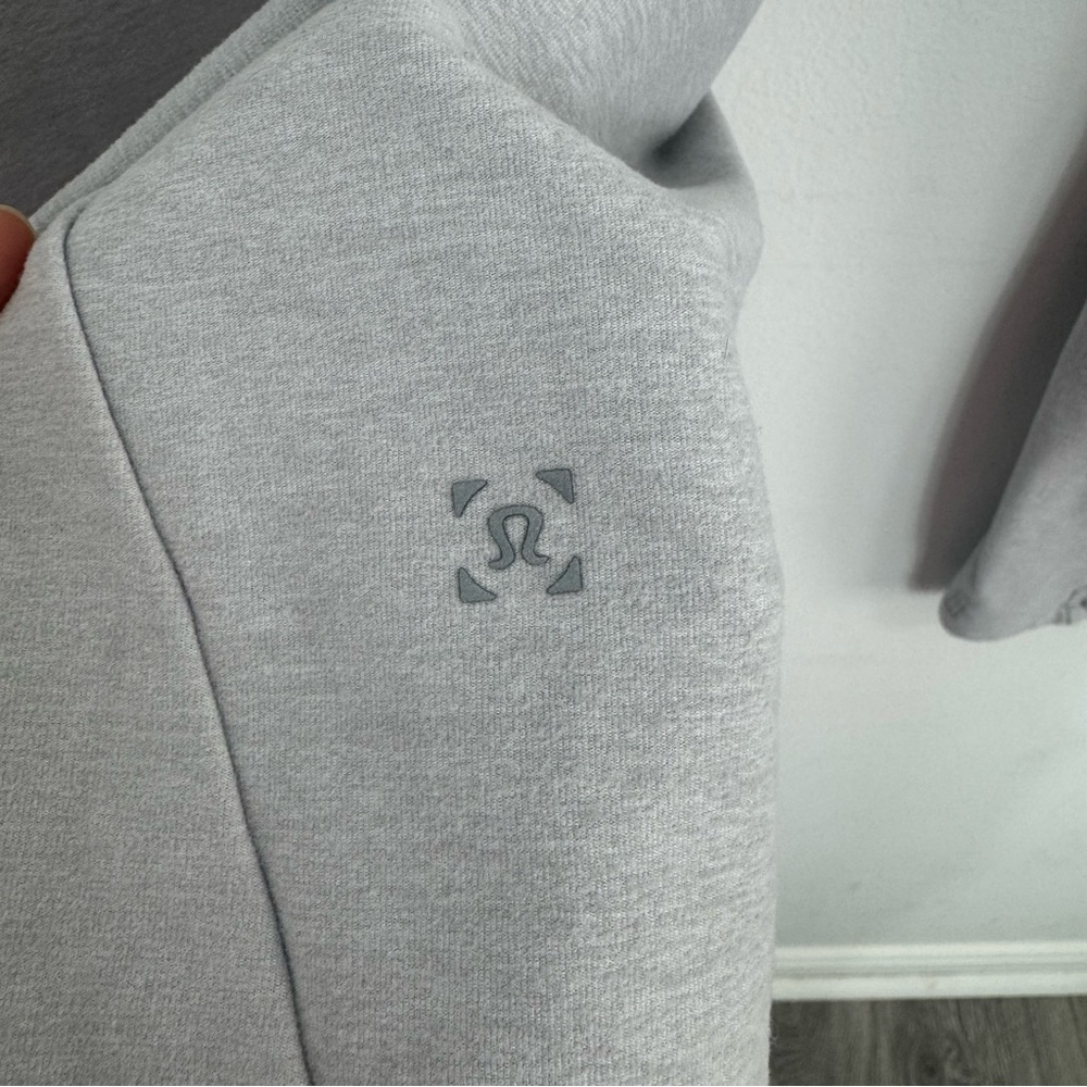 Lululemon Surge Warm 1/2 Zip Pullover Heathered Sea Salt Men’s M - Picture 7 of 10